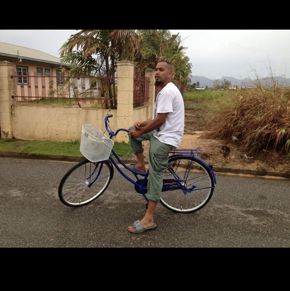 Meet your Posher, John - Picture 10 of 16